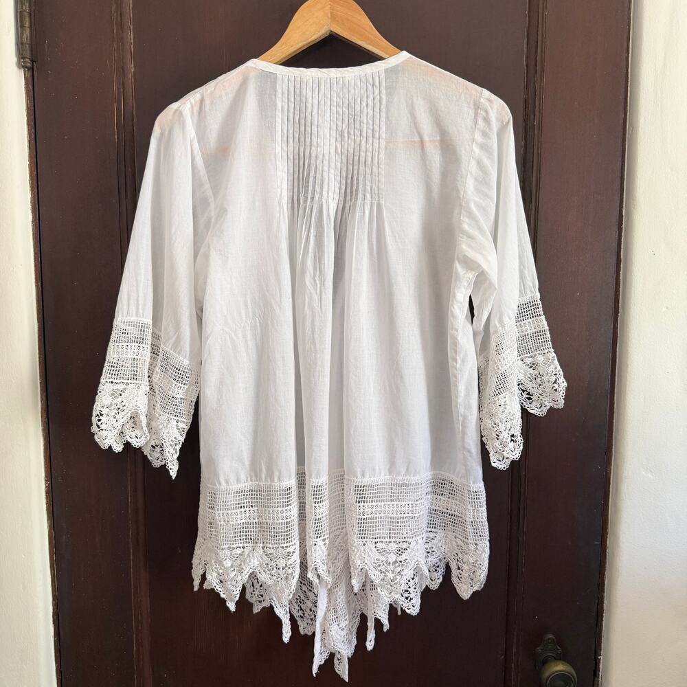 CAbi | Boho White Cotton Pintuck Lace Trim Flyaway Wide Sleeve Blouse Small - Picture 2 of 7